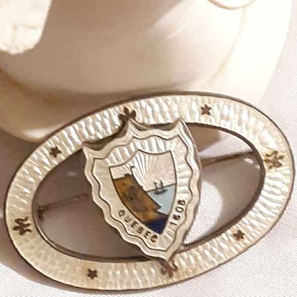 Sterling Silver MOP Inlay C-clasp Brooch - Picture 2 of 5